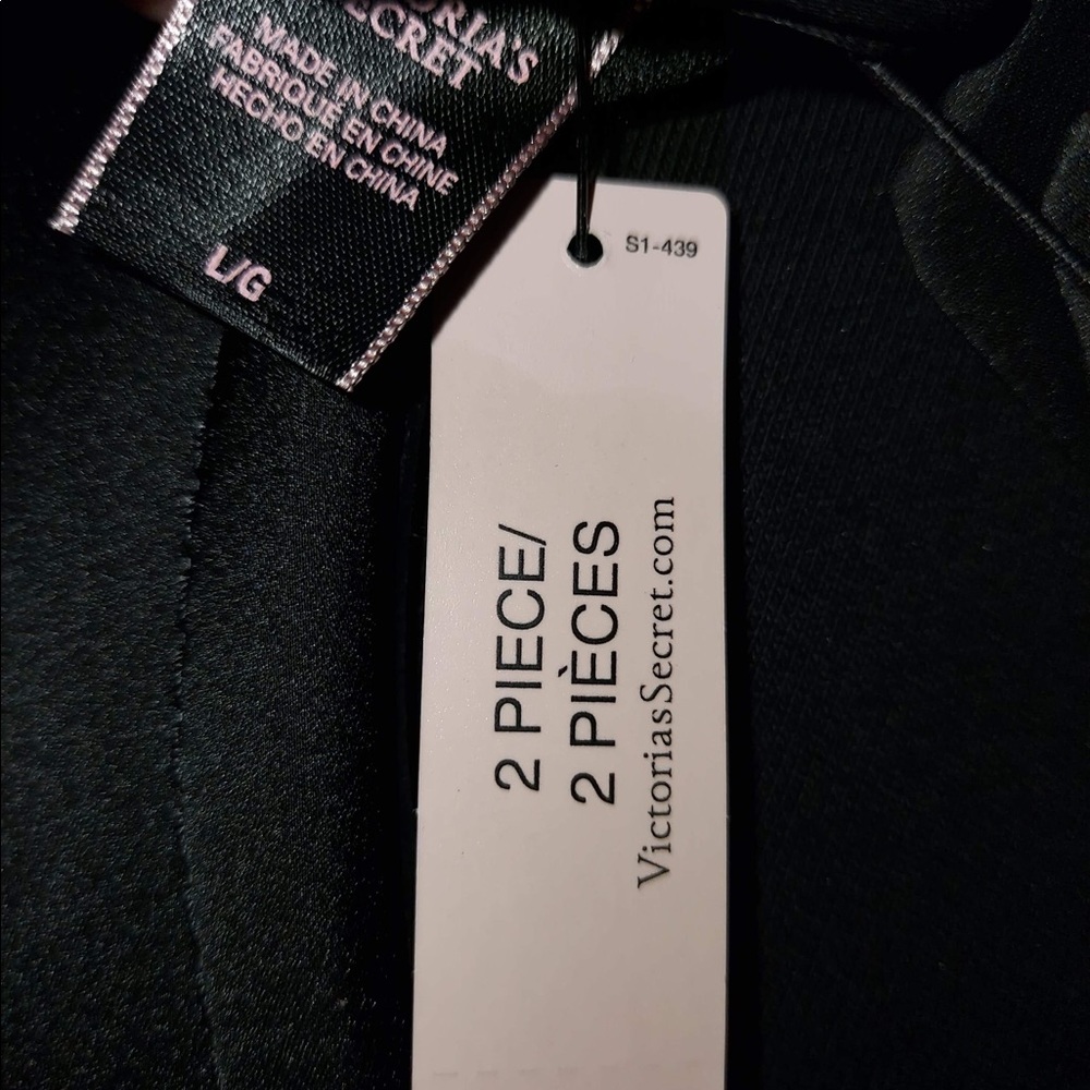 Victoria secret Slide size Large NWT - Picture 3 of 7